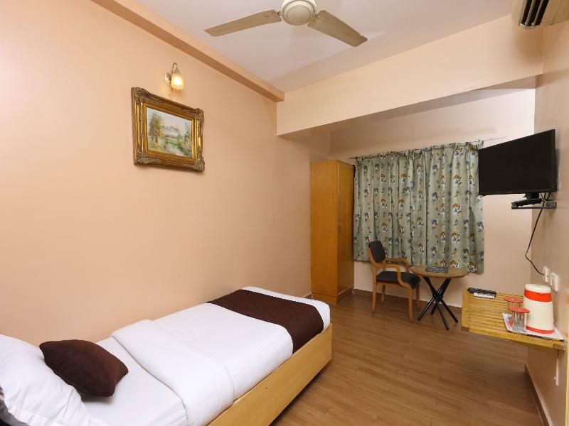 Oyo 14933 Rpr Residency Hotel Chennai Exterior photo